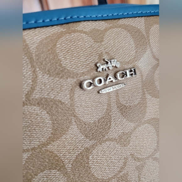 COACH Luxury Signature Tote Bag Beige/Blue 20in x 9in - Picture 5 of 15